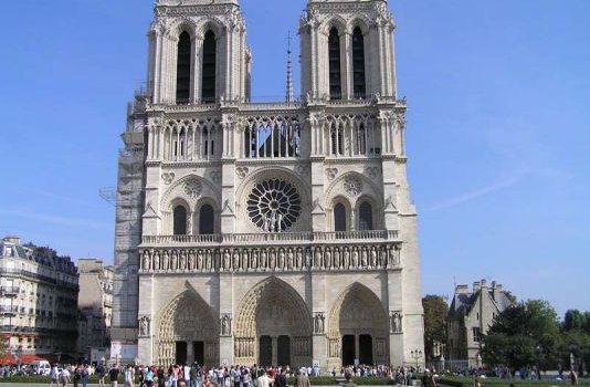 normal_cathedrale-notre-dame-paris-parvis.jpg