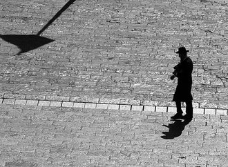 orthodox_jew_jerusalem_western_wall.jpg