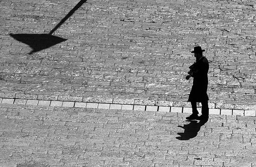 orthodox_jew_jerusalem_western_wall.jpg