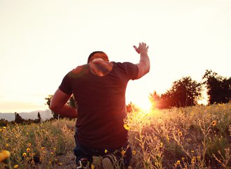 praying-in-a-field.jpg