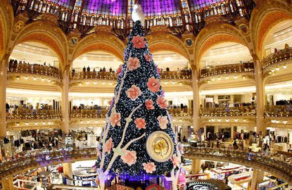 vitrines-de-noel-2013-galeries-lafayette-lea-seydoux-andre-dusollier_4524052.jpg